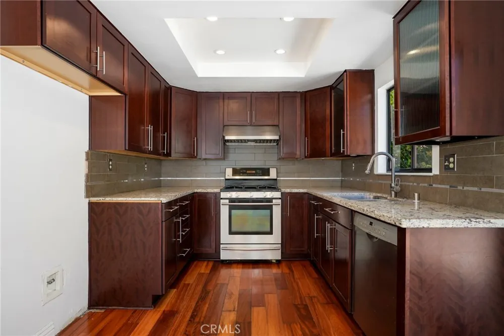 6820 Eaglehaven Lane Oak Park, CA 91377