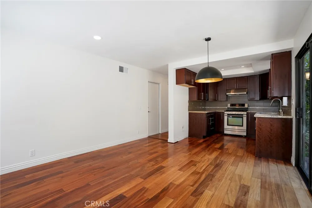6820 Eaglehaven Lane Oak Park, CA 91377