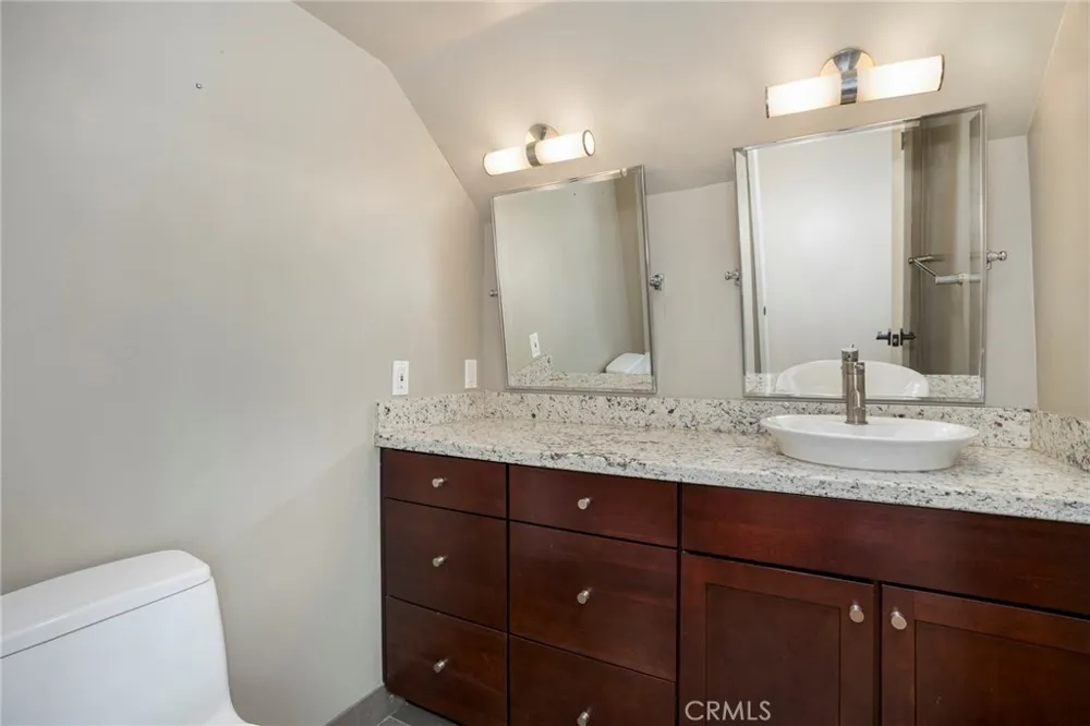 6820 Eaglehaven Lane Oak Park, CA 91377