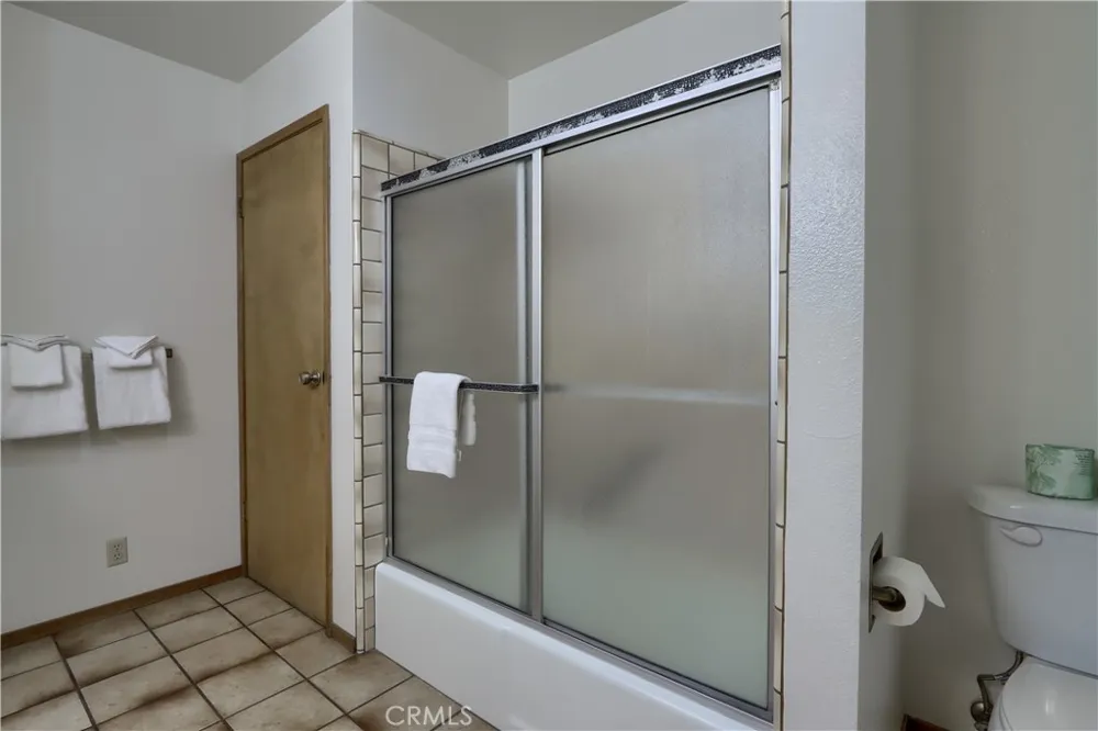 8041 Chilnualna Falls Wawona, CA 95389