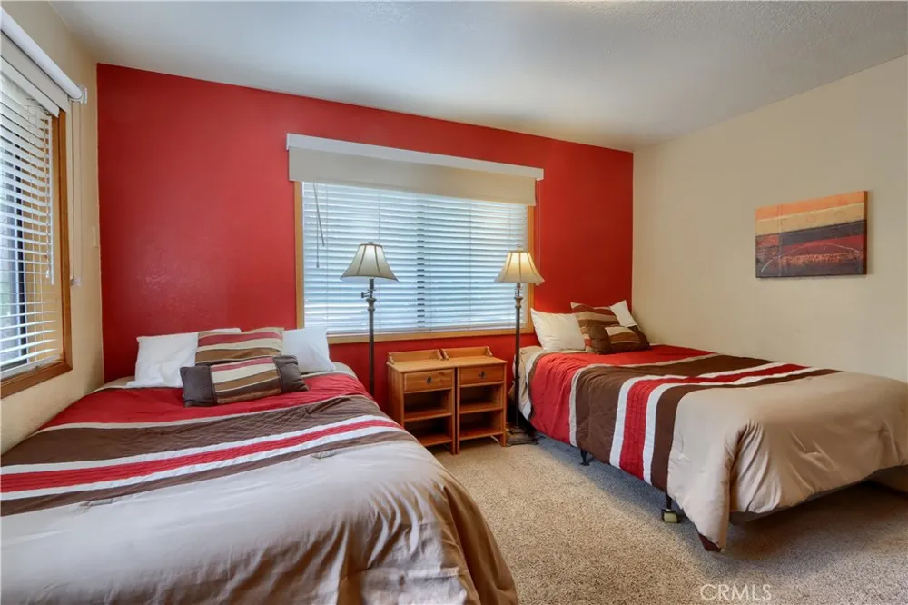 8041 Chilnualna Falls Wawona, CA 95389