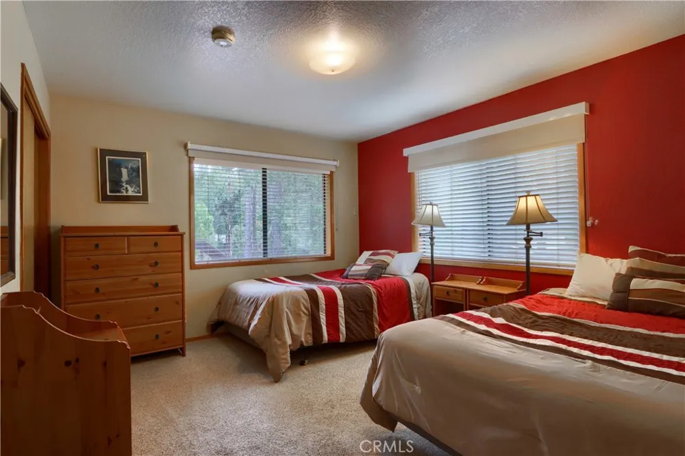 8041 Chilnualna Falls Wawona, CA 95389