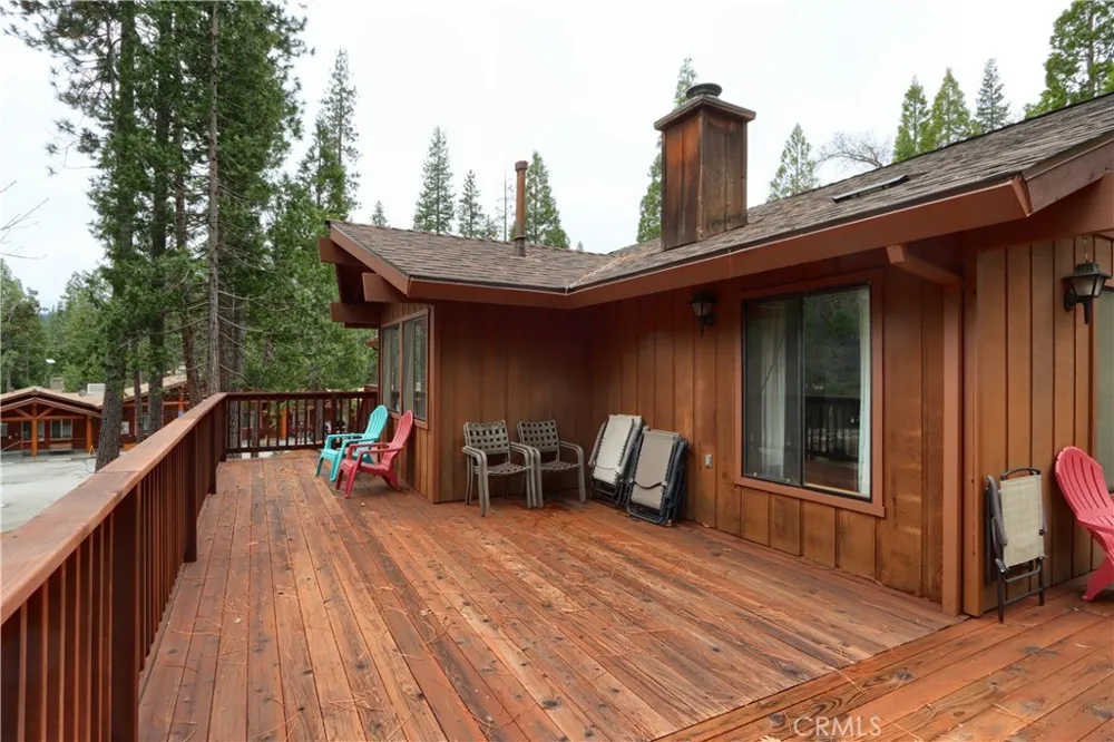 8041 Chilnualna Falls Wawona, CA 95389
