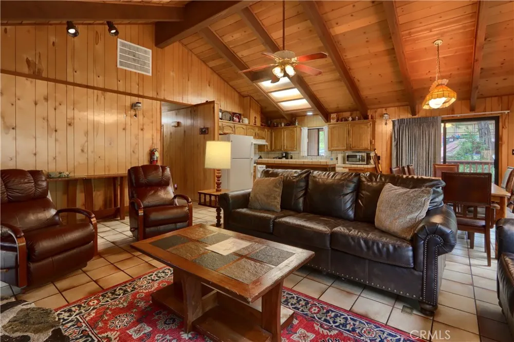 8041 Chilnualna Falls Wawona, CA 95389