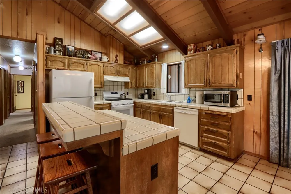 8041 Chilnualna Falls Wawona, CA 95389