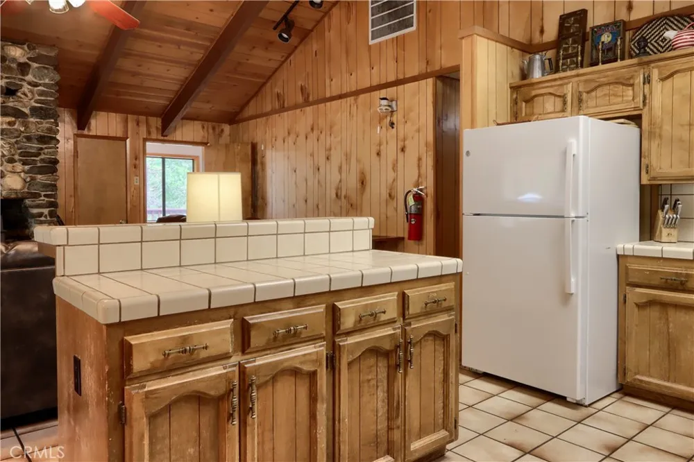 8041 Chilnualna Falls Wawona, CA 95389
