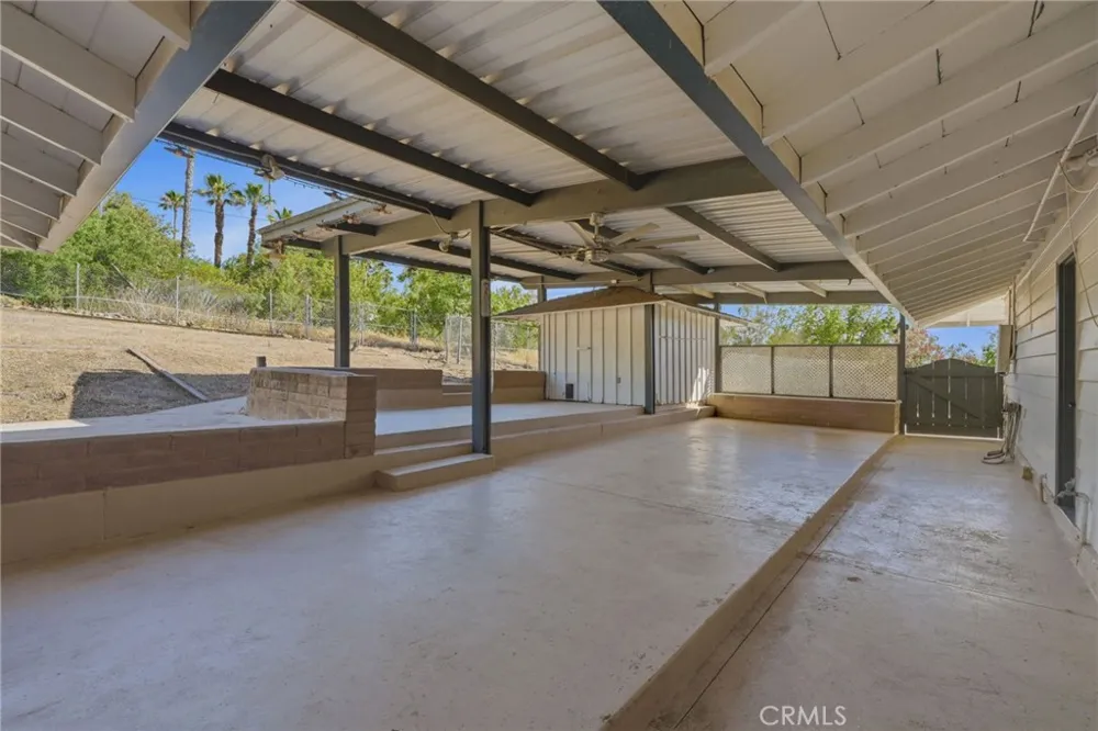 84 S Park St Porterville, CA 93257