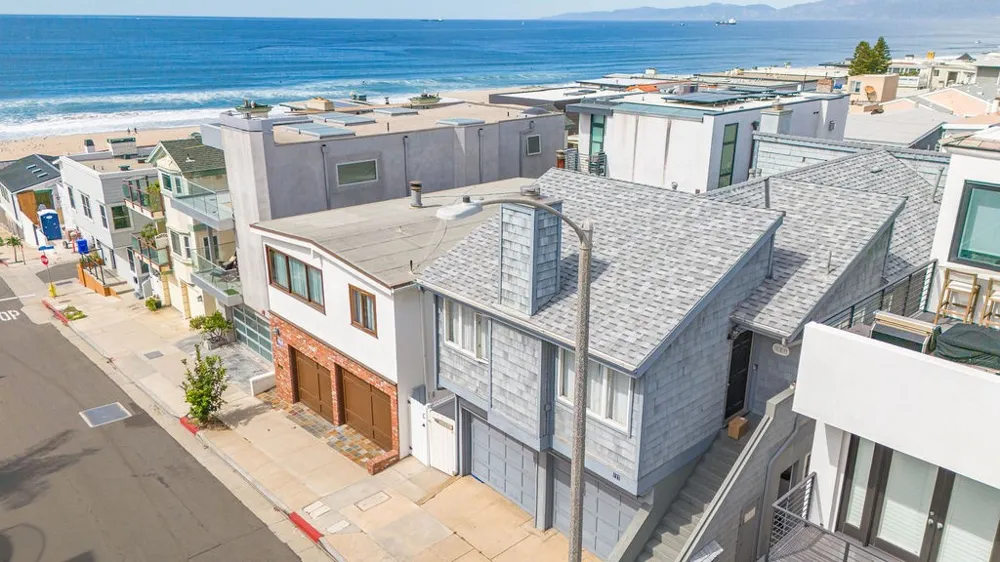 127 21st Manhattan Beach, CA 90266