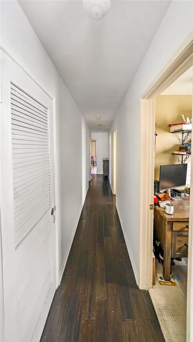 127 21st Manhattan Beach, CA 90266