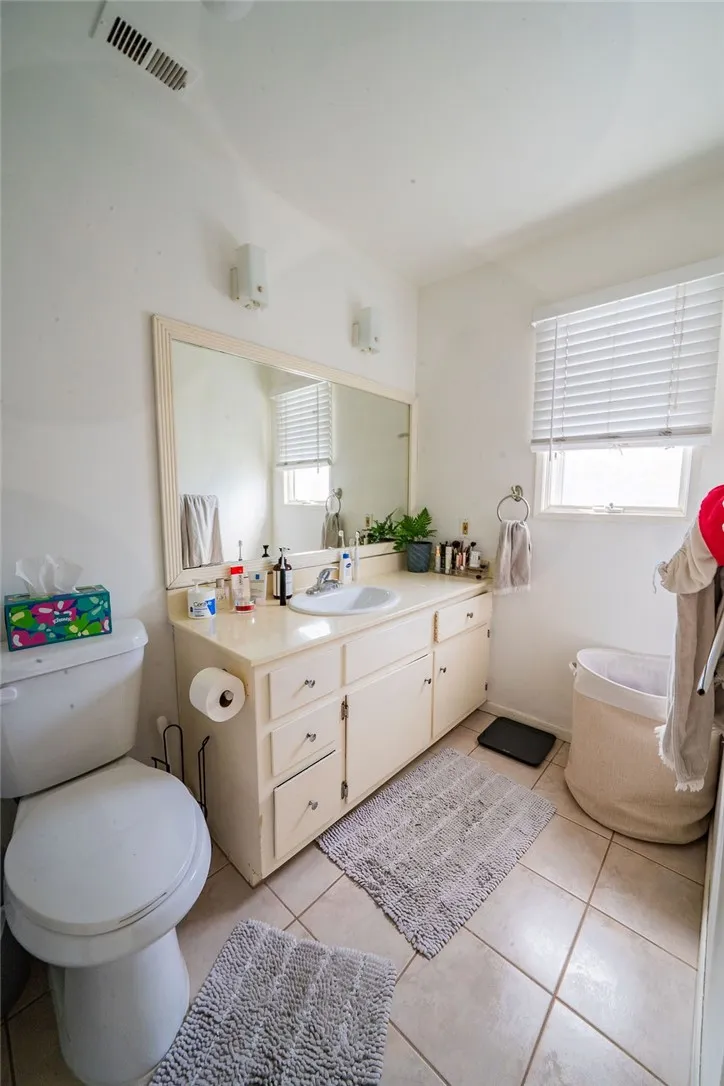 127 21st Manhattan Beach, CA 90266