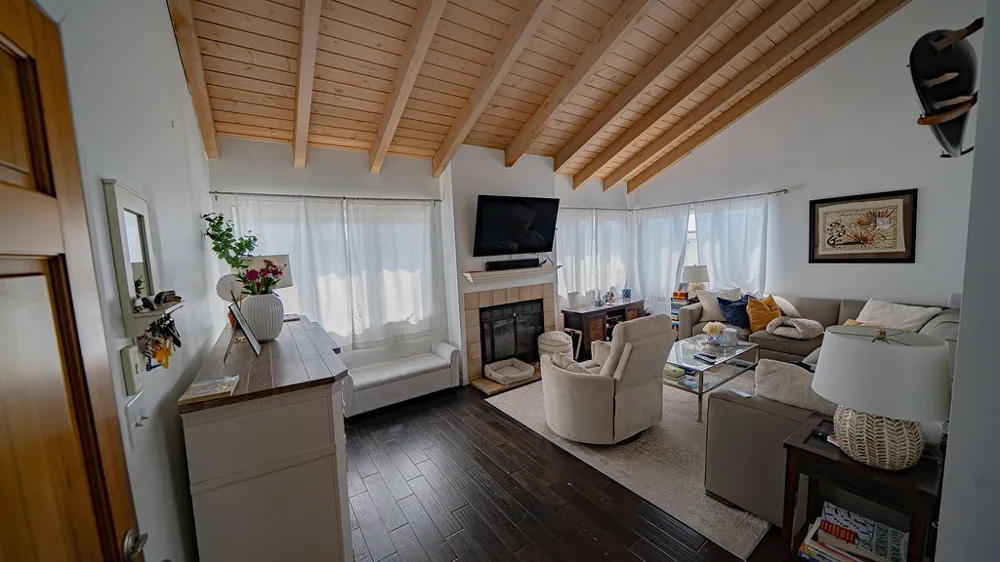 127 21st Manhattan Beach, CA 90266