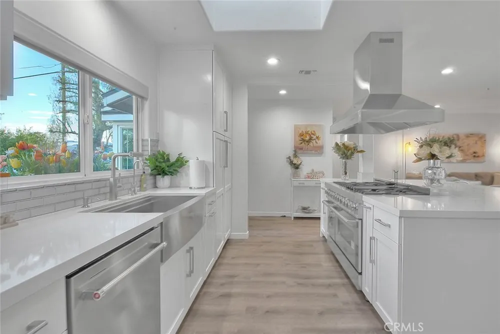 1862 Bonnie Brae Pomona, CA 91767