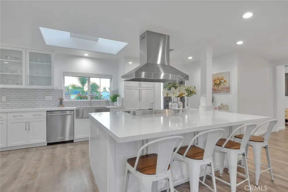 1862 Bonnie Brae Pomona, CA 91767