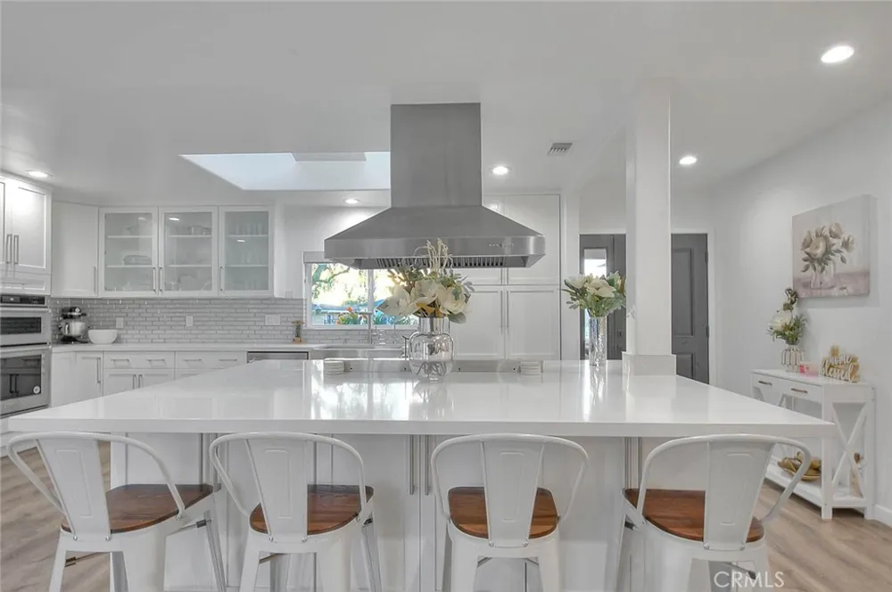 1862 Bonnie Brae Pomona, CA 91767