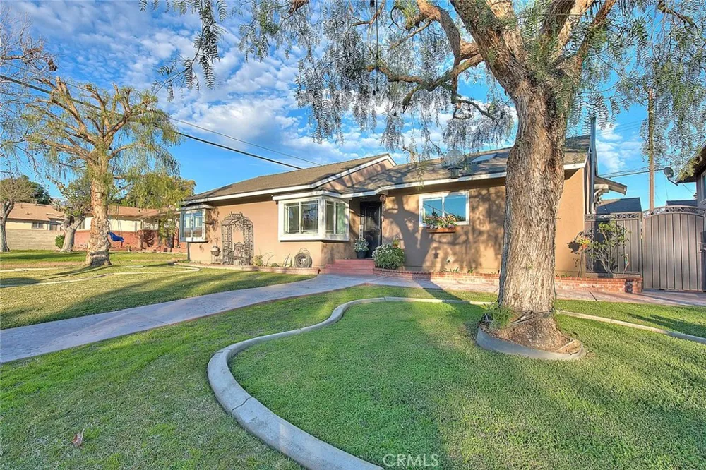 1862 Bonnie Brae Pomona, CA 91767