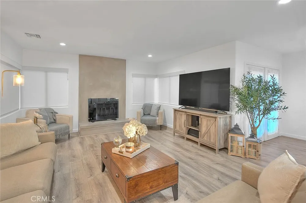 1862 Bonnie Brae Pomona, CA 91767