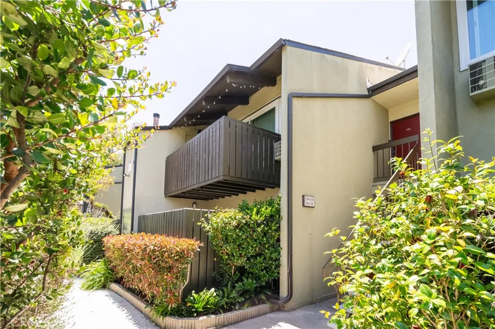 4806 Hollow Corner #234 Culver City, CA 90230