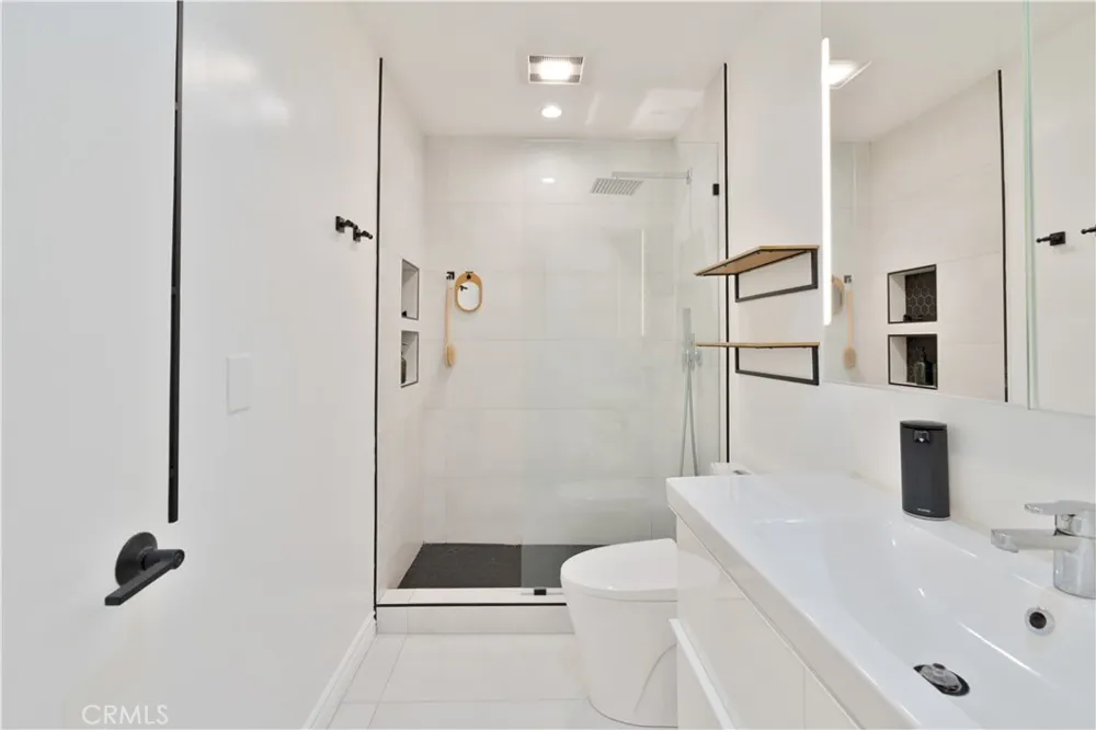 4806 Hollow Corner #234 Culver City, CA 90230