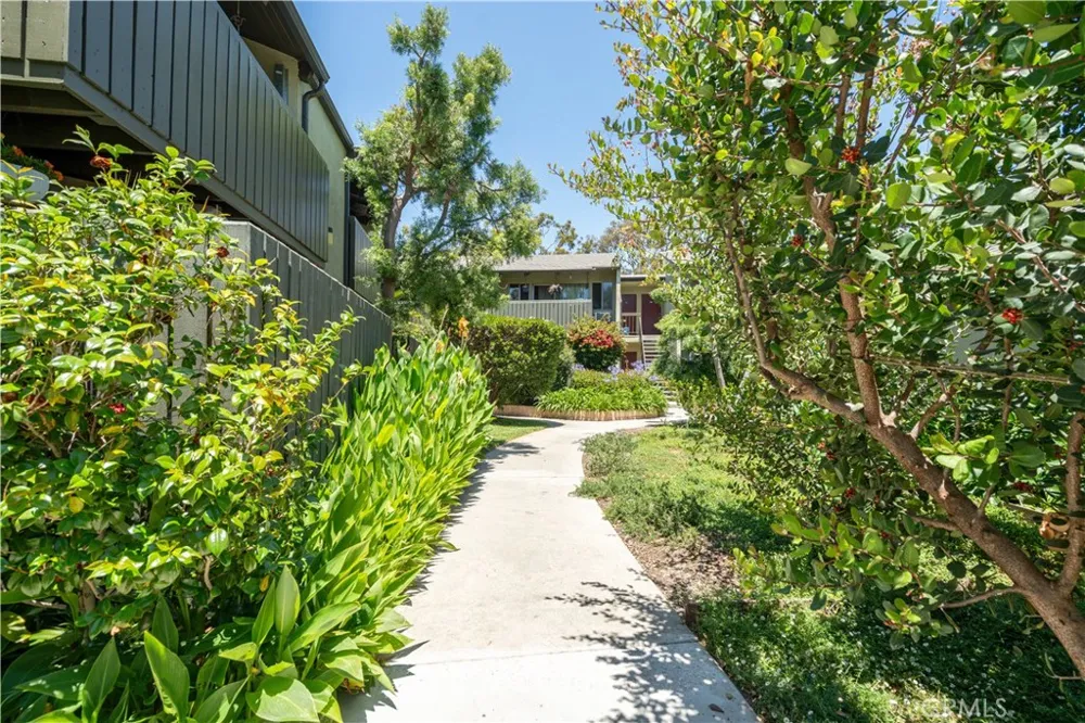 4806 Hollow Corner #234 Culver City, CA 90230