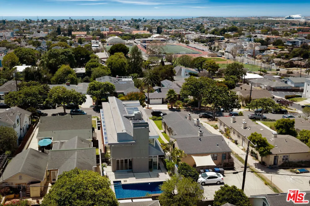 628 Penn Street El Segundo, CA 90245
