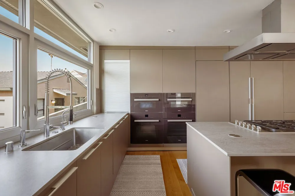 628 Penn Street El Segundo, CA 90245