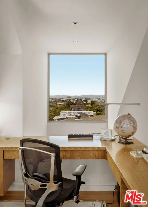 628 Penn Street El Segundo, CA 90245