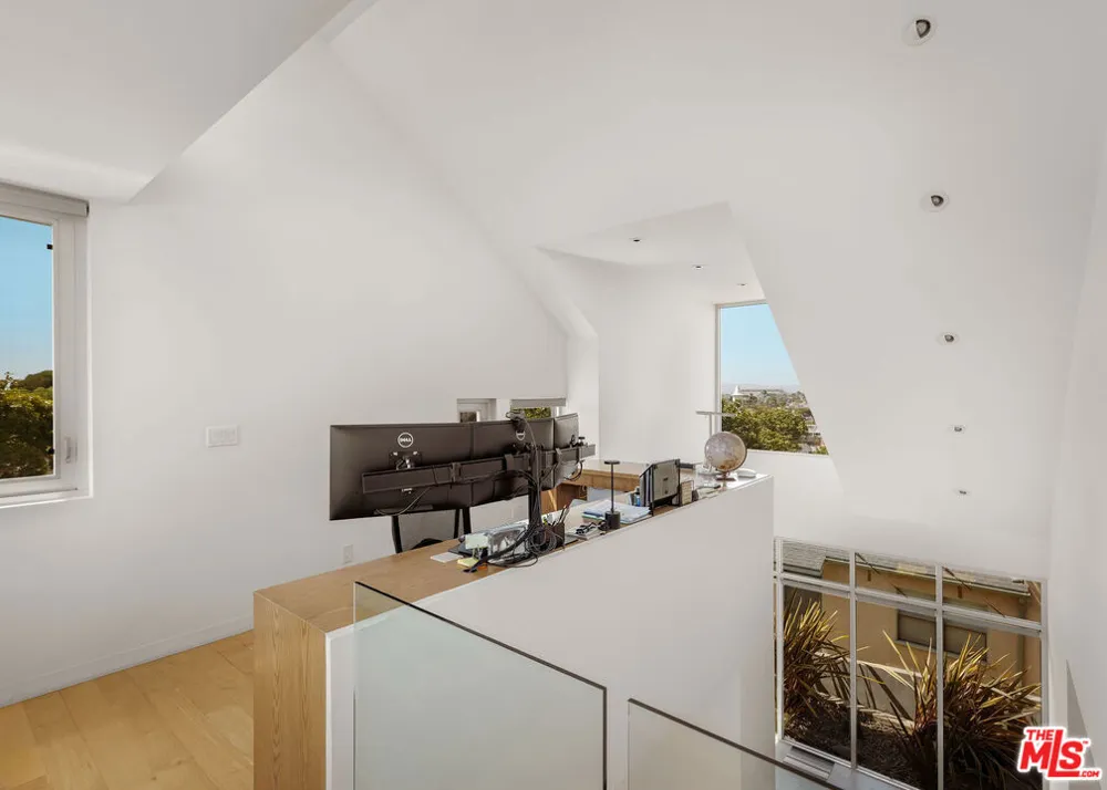 628 Penn Street El Segundo, CA 90245