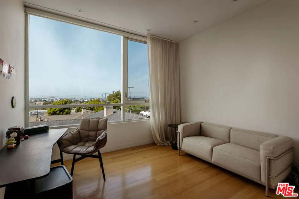 628 Penn Street El Segundo, CA 90245
