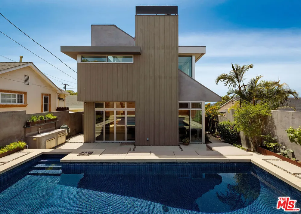 628 Penn Street El Segundo, CA 90245
