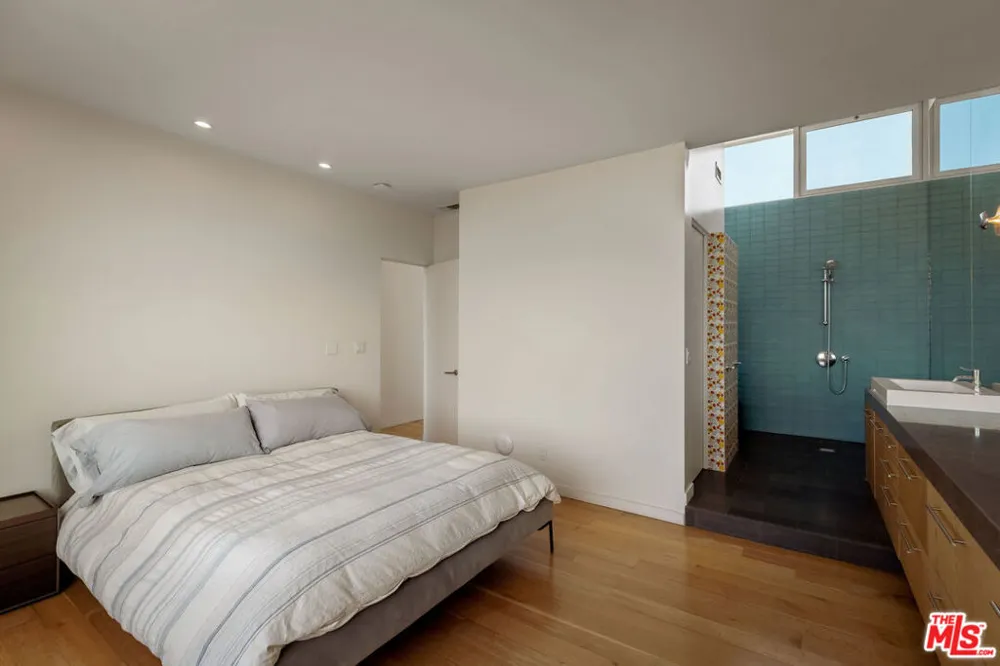 628 Penn Street El Segundo, CA 90245