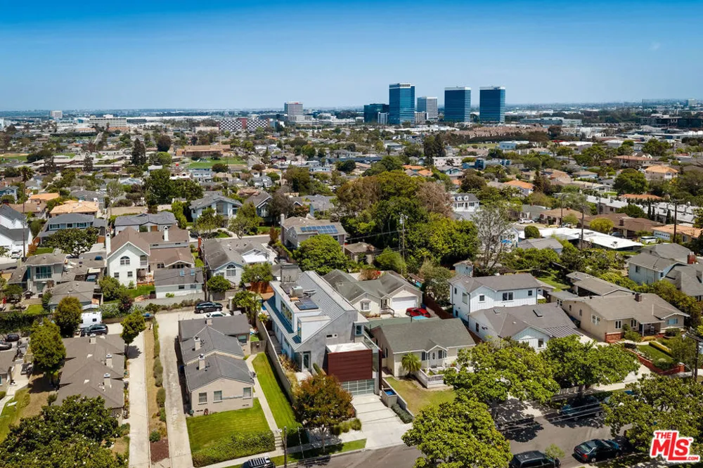 628 Penn Street El Segundo, CA 90245