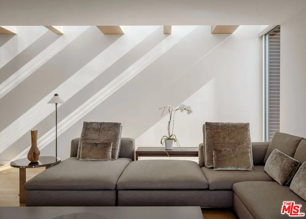 628 Penn Street El Segundo, CA 90245