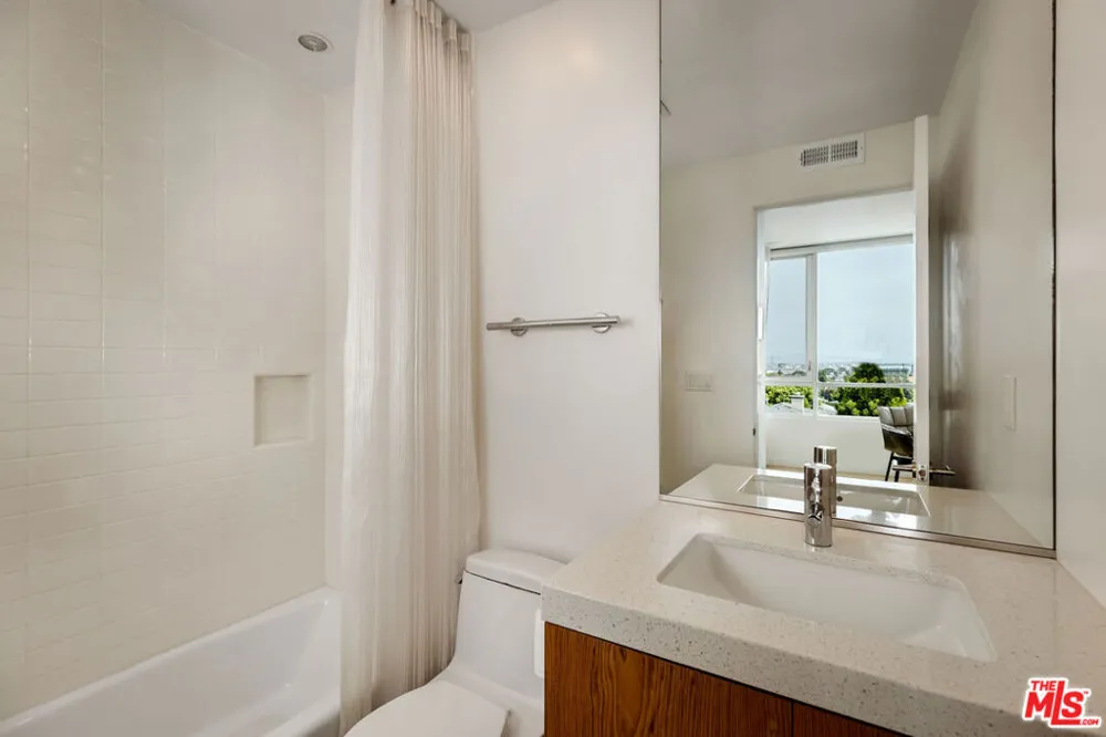 628 Penn Street El Segundo, CA 90245