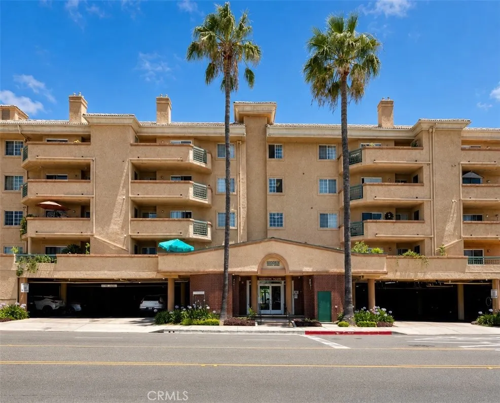 11410 Brookshire #212 Downey, CA 90241