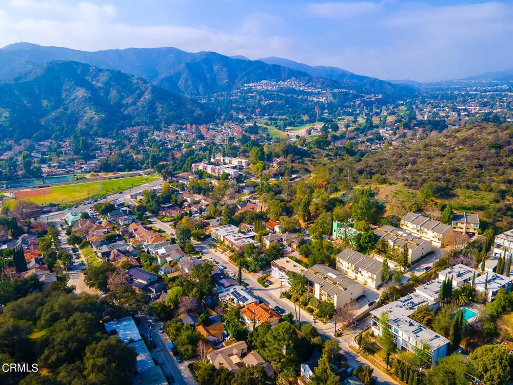 2 Vista Del Verde Drive Glendale, CA 91208