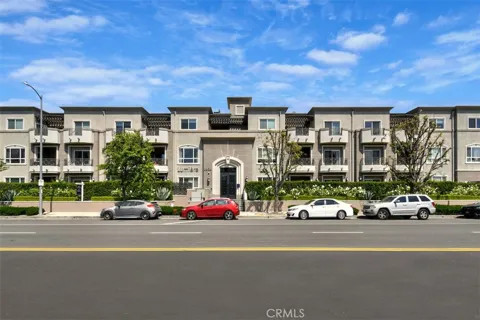 4424 Whitsett Avenue #107