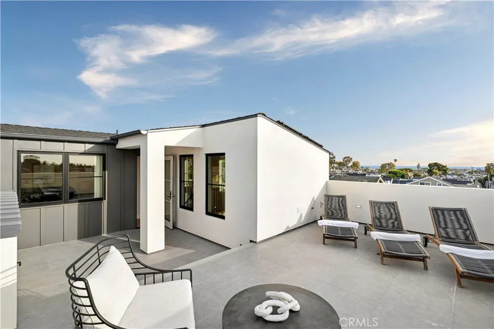715 Poinsettia Avenue Corona del Mar, CA 92625
