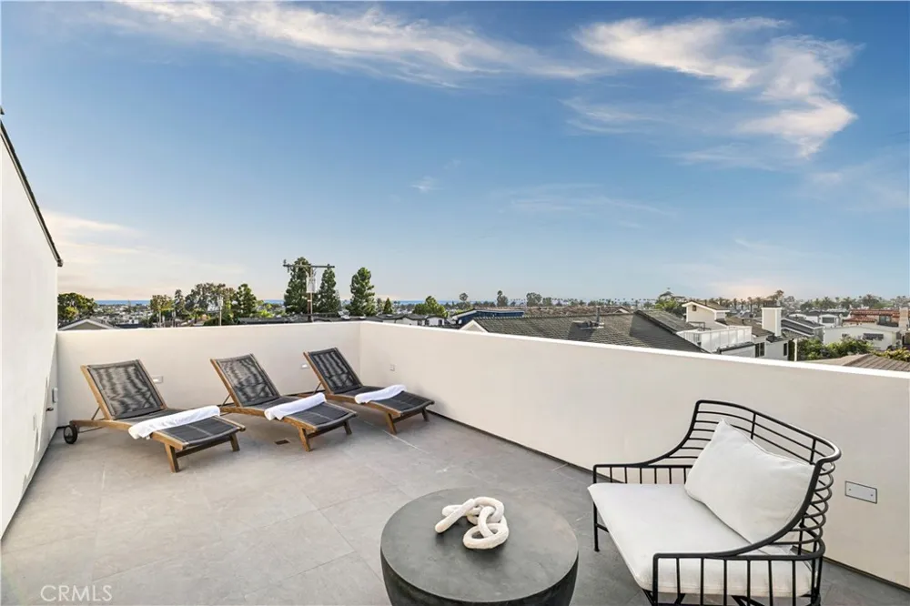 715 Poinsettia Avenue Corona del Mar, CA 92625