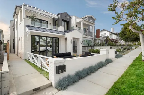 715 Poinsettia Avenue