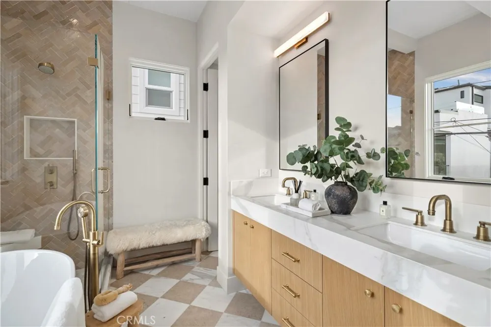 715 Poinsettia Avenue Corona del Mar, CA 92625