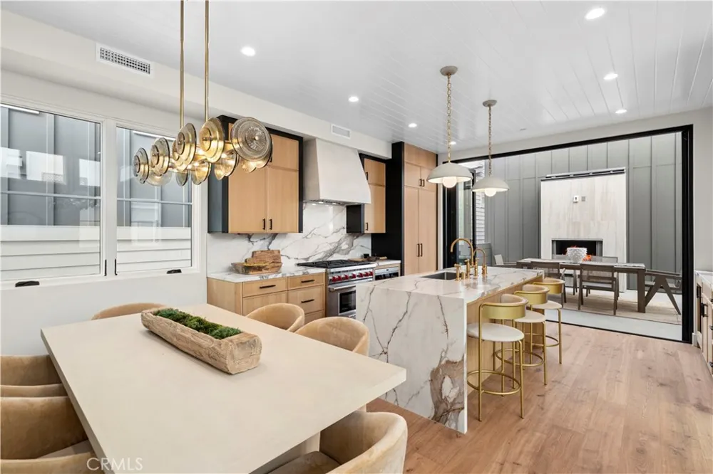 715 Poinsettia Avenue Corona del Mar, CA 92625