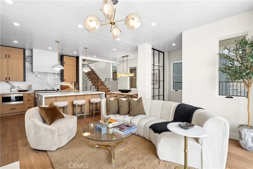 715 Poinsettia Corona del Mar, CA 92625