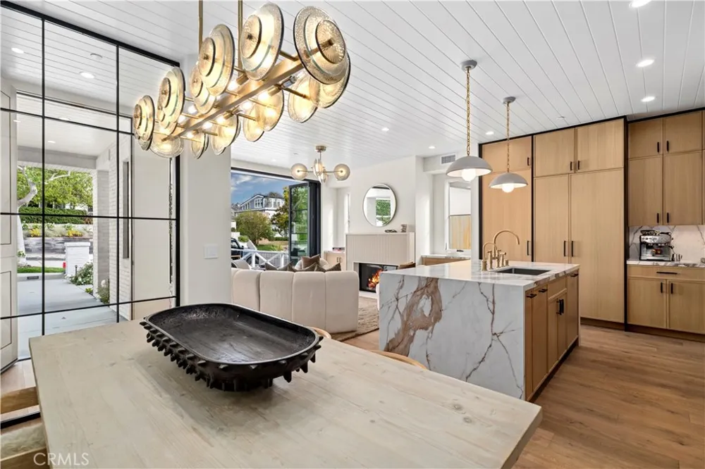 715 Poinsettia Corona del Mar, CA 92625
