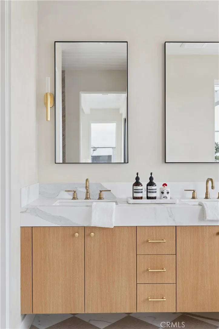 715 Poinsettia Corona del Mar, CA 92625