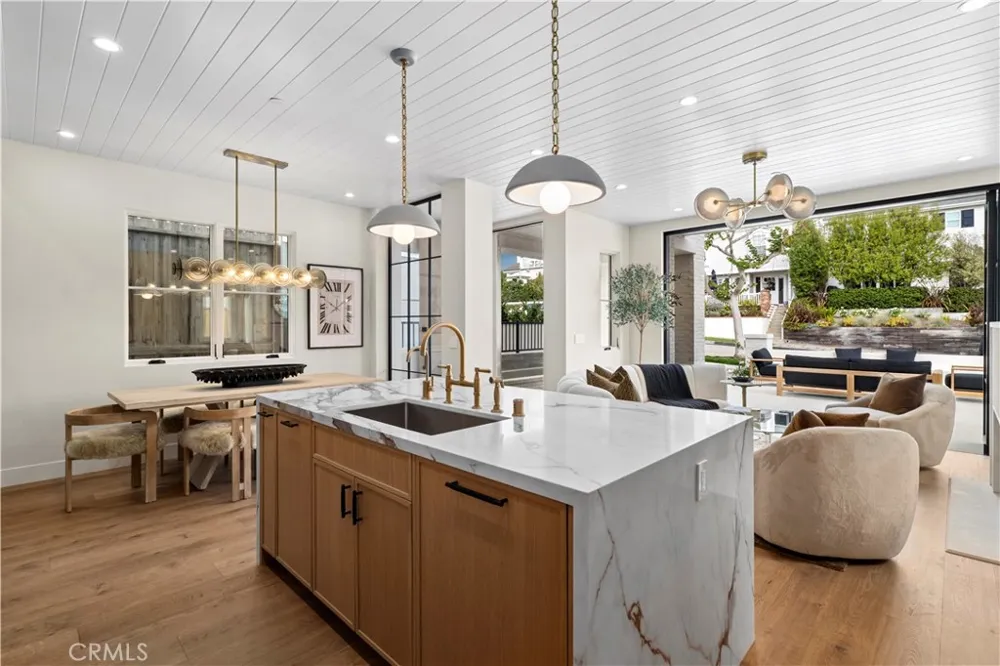 715 Poinsettia Corona del Mar, CA 92625