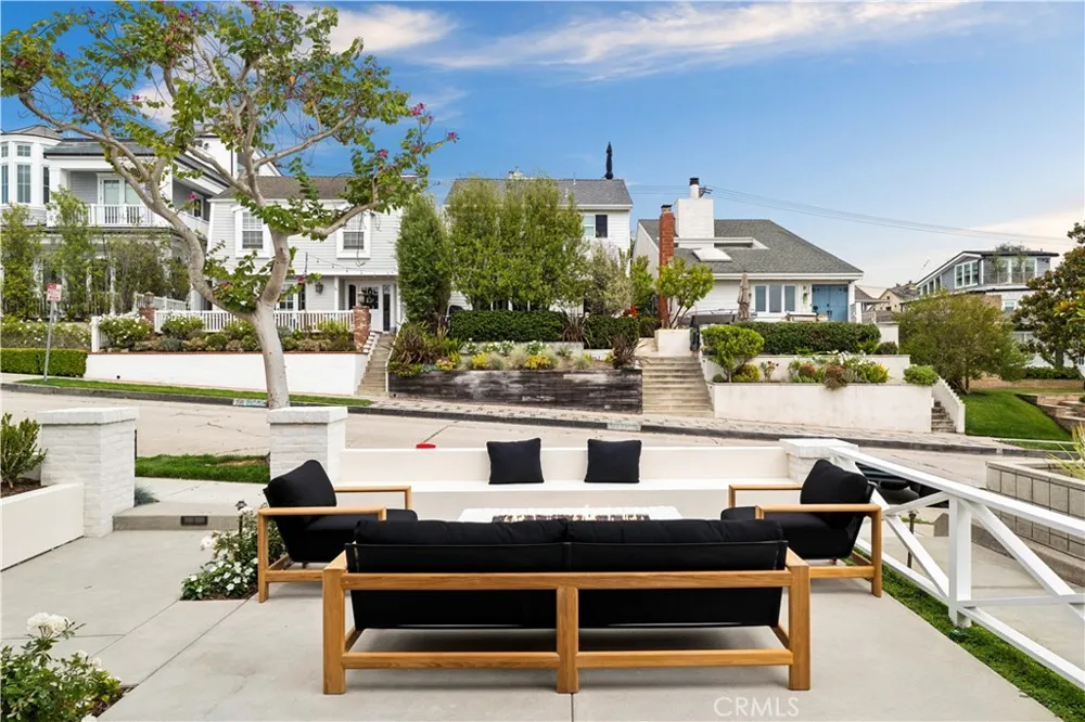 715 Poinsettia Corona del Mar, CA 92625