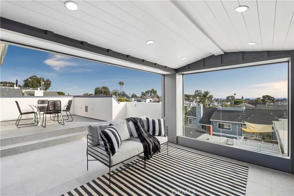 715 Poinsettia Corona del Mar, CA 92625