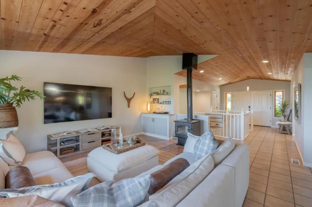297 El Caminito Road Carmel Valley, CA 93924