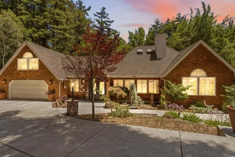 220 Miracle Lane