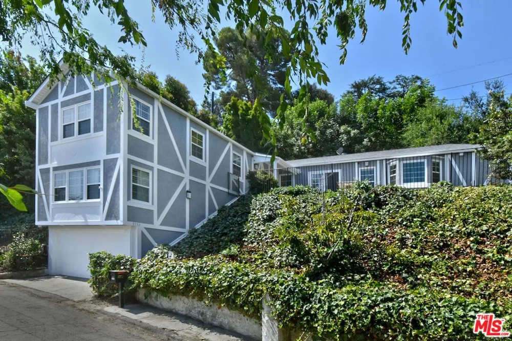 3753 Berry Drive Studio City, CA 91604